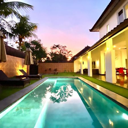 Villa Julia | Heart Of Seminyak | 350M Beach Екстериор снимка